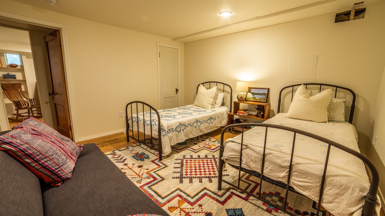 Photo of Bedroom in University District