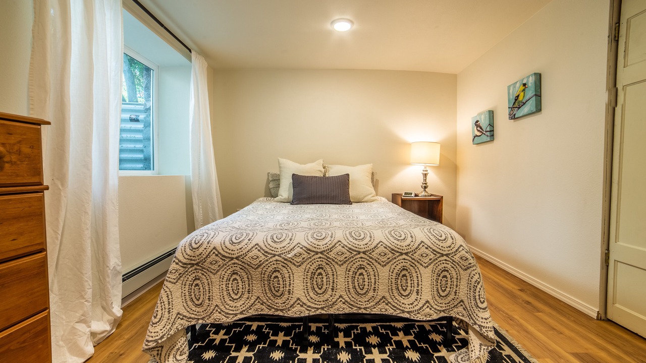 Photo of Bedroom in University District