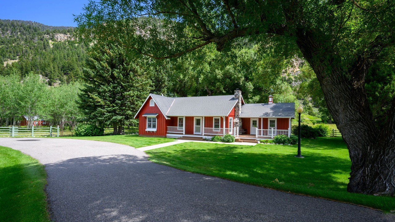 Photo of Outdoor in Livingston
