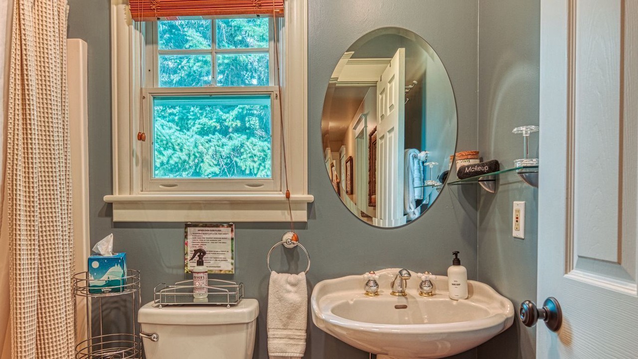 Photo of Bathroom in Livingston