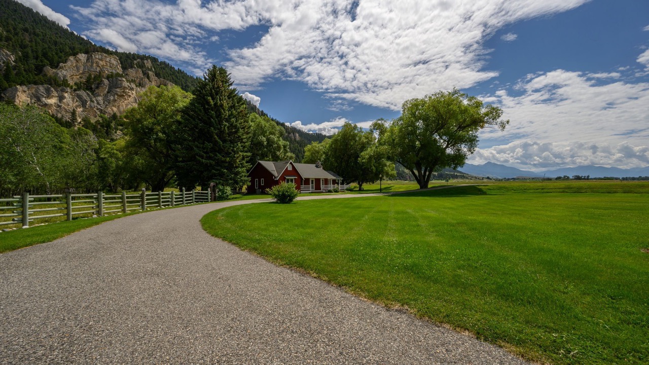 Photo of Outdoor in Livingston