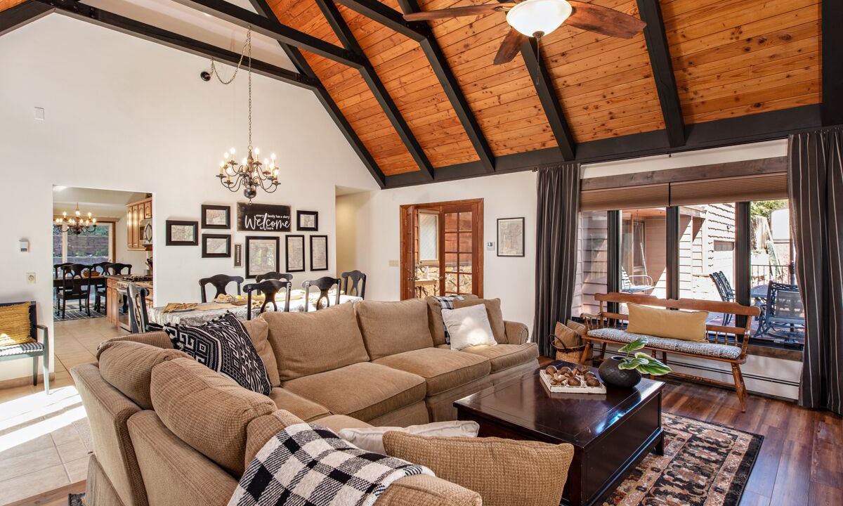 Photo of Livingroom in Glenwood Springs