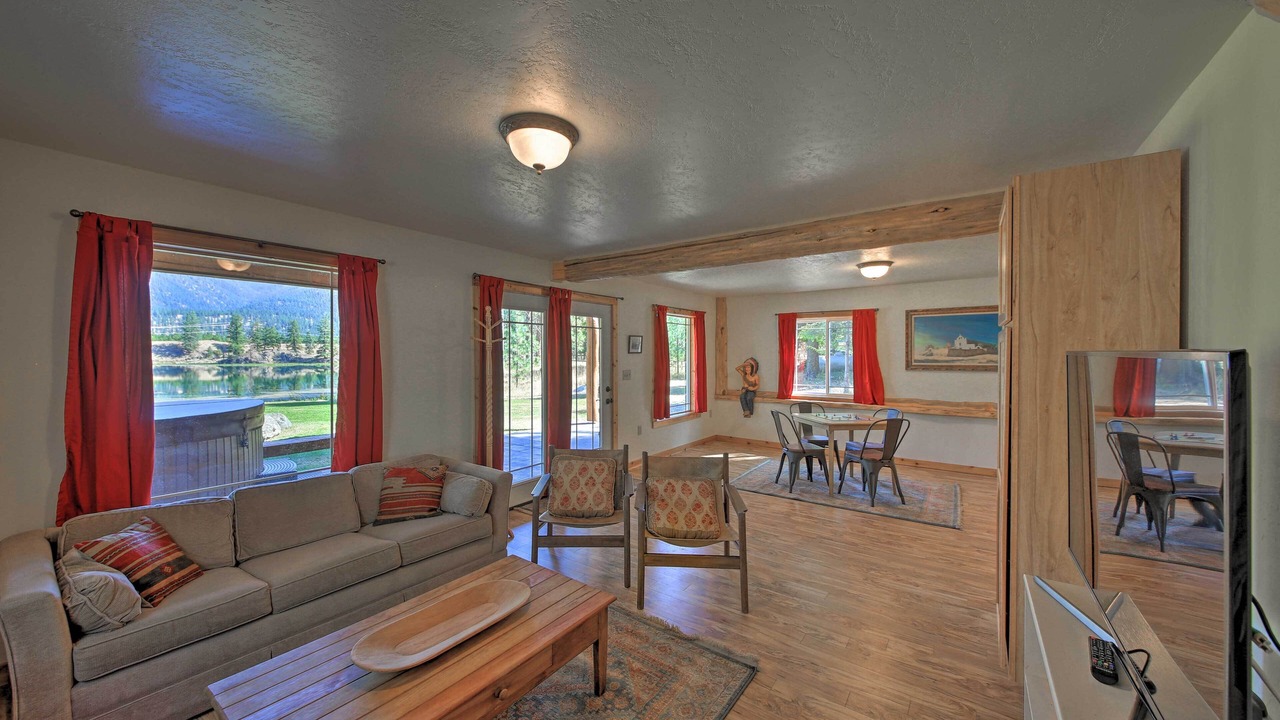 Photo of Livingroom in Thompson Falls