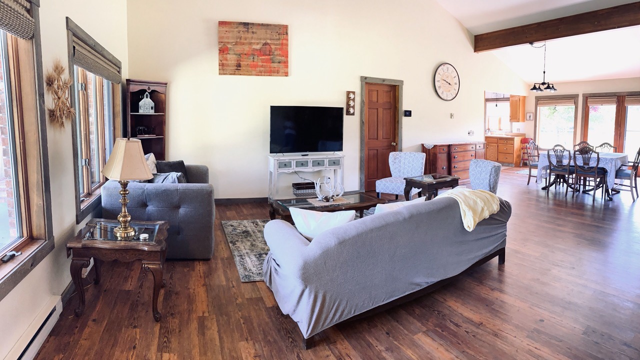 Photo of Livingroom in Frenchtown