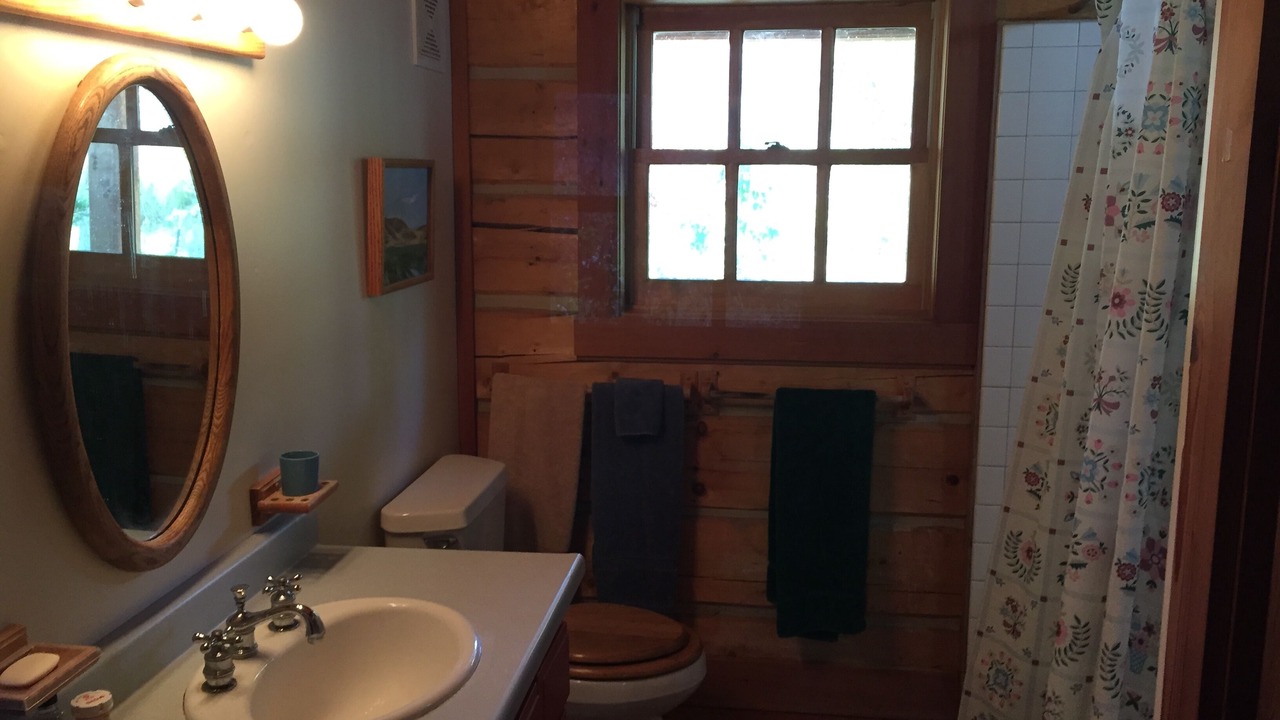 Photo of Bathroom in Twin Bridges