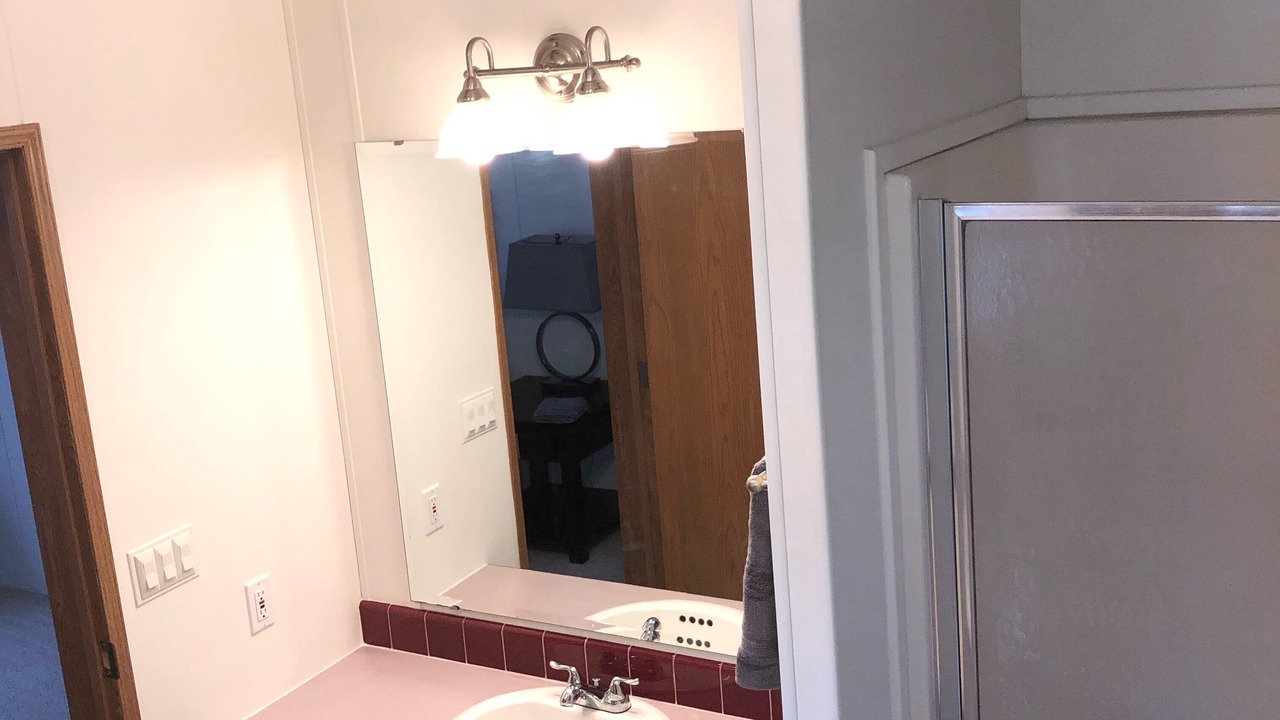 Photo of Bathroom in Gardiner