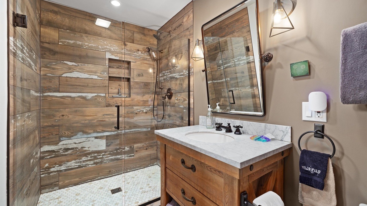 Photo of Bathroom in Red Lodge