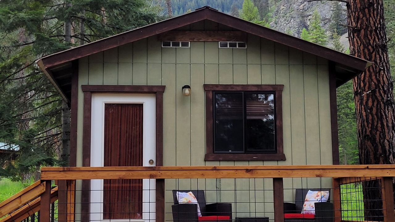 Photo of Patio Balcony in Trout Creek