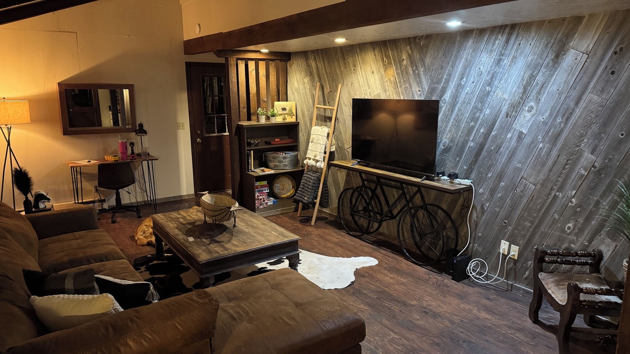 Photo of Livingroom in Upper Rattlesnake
