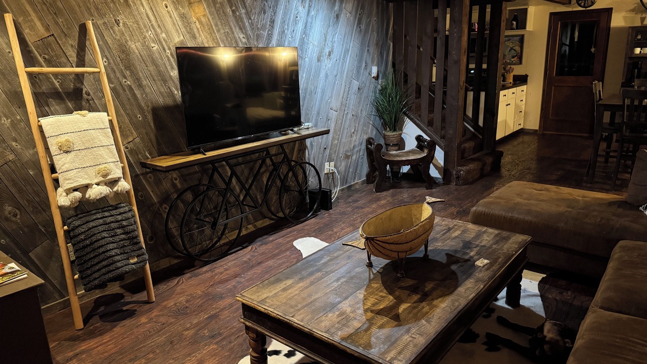 Photo of Livingroom in Upper Rattlesnake