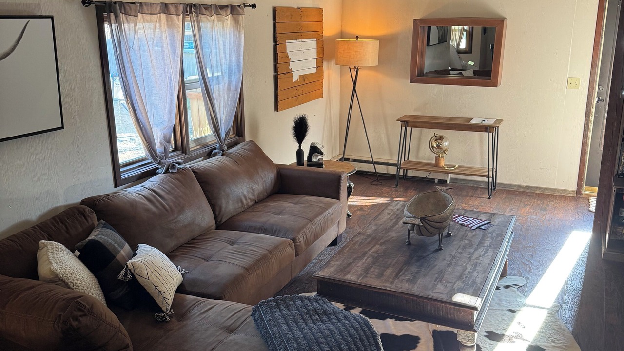 Photo of Livingroom in Upper Rattlesnake