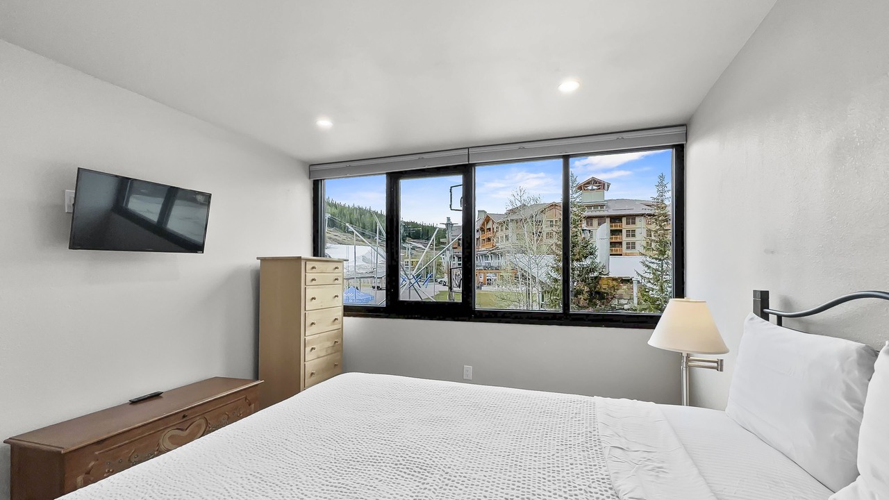 Photo of Bedroom in Copper Mountain