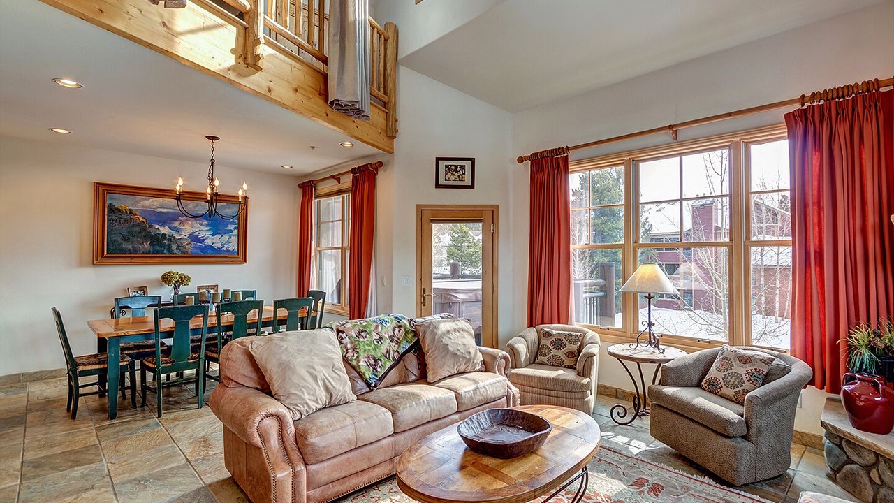 Photo of Livingroom in Warrior's Mark