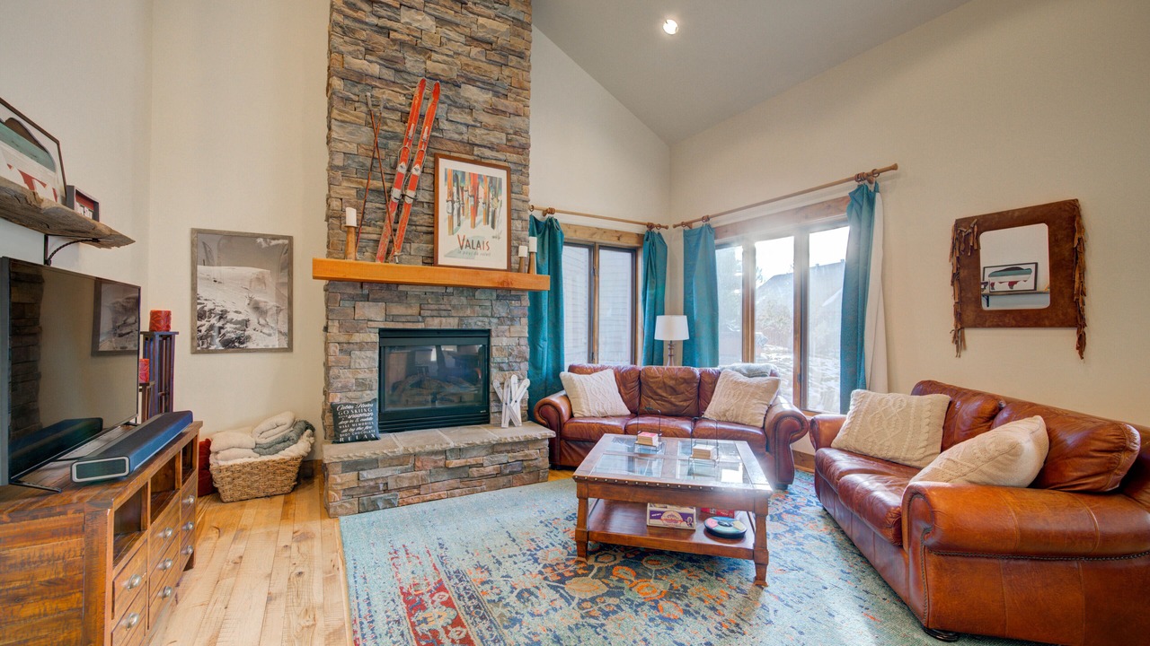 Photo of Livingroom in Big Sky