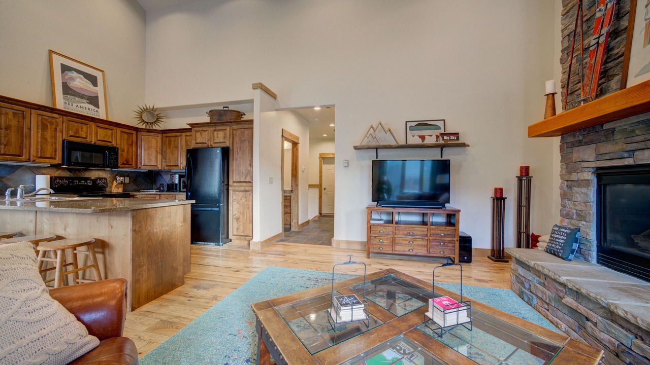 Photo of Livingroom in Big Sky
