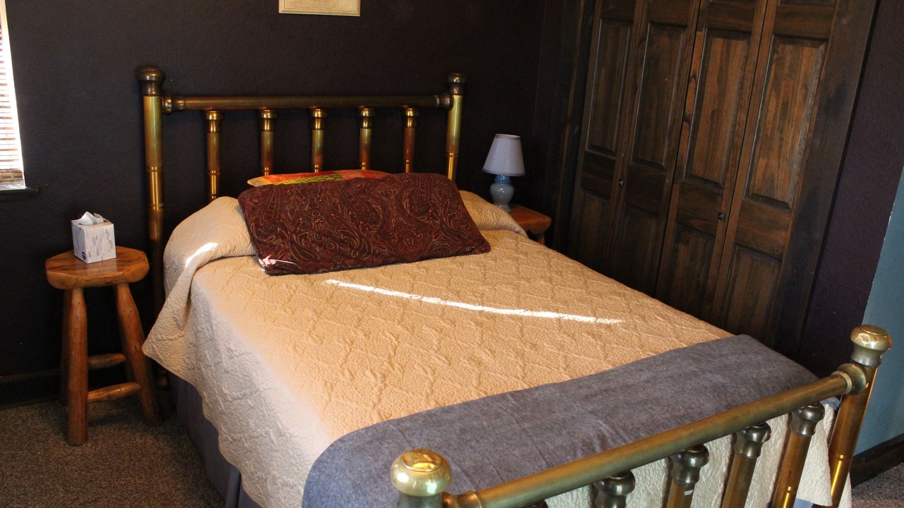 Photo of Bedroom in Warmsprings