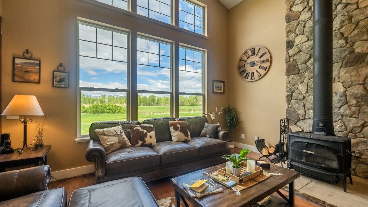 Photo of Livingroom in Livingston