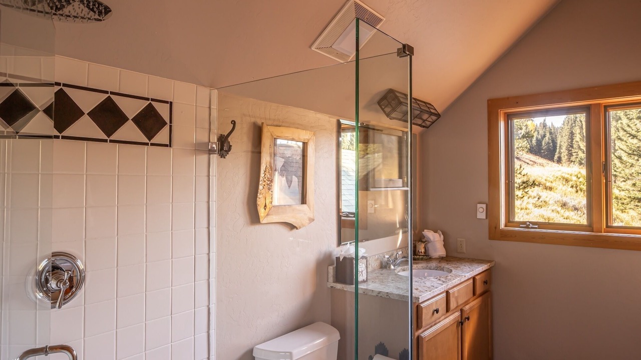 Photo of Bathroom in Skywood Preserve