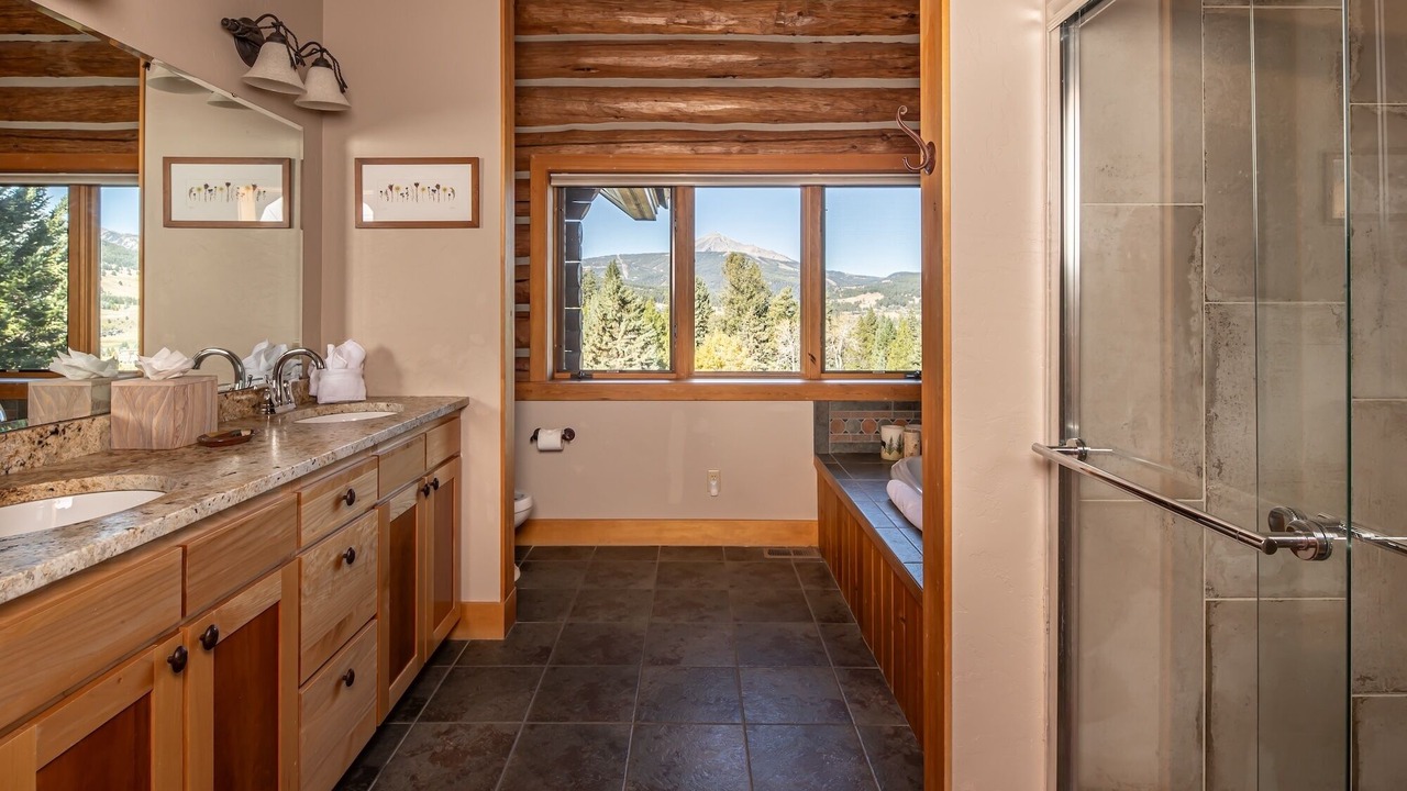 Photo of Bathroom in Skywood Preserve