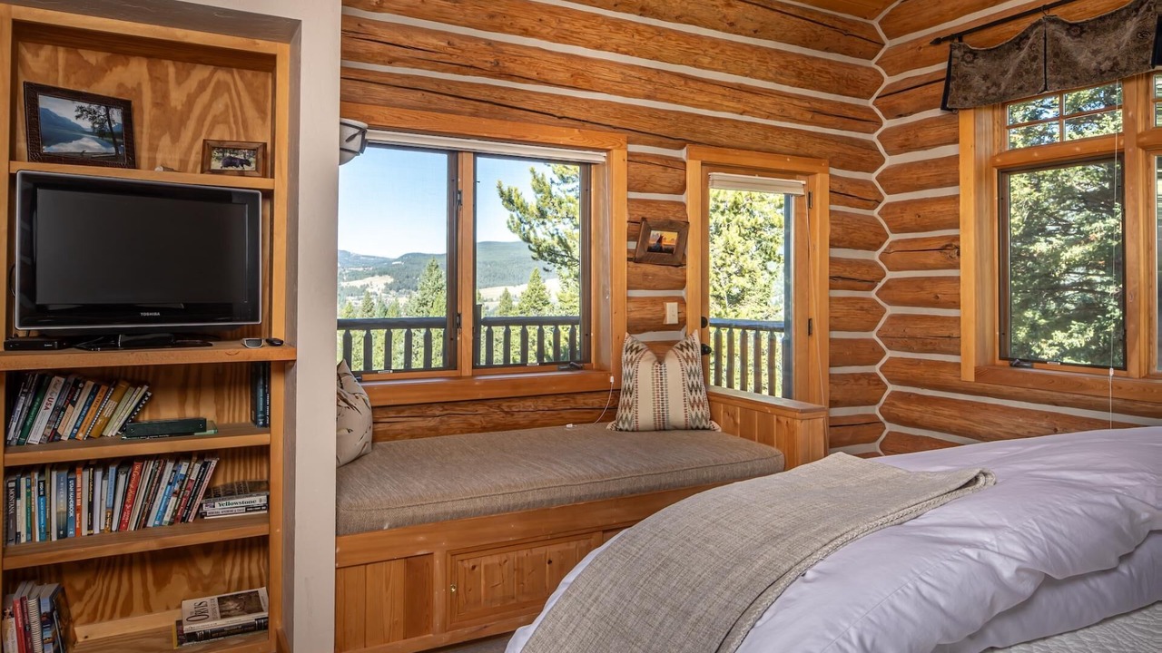 Photo of Bedroom in Skywood Preserve