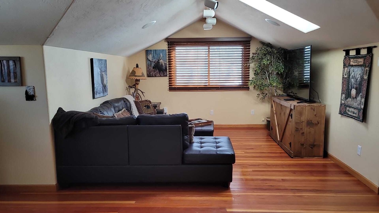 Photo of Livingroom in Darby