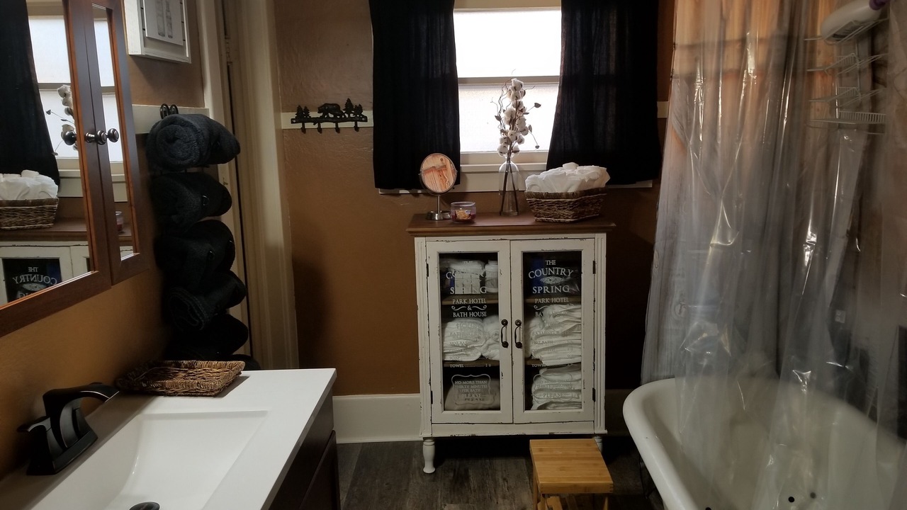 Photo of Bathroom in Deer Lodge