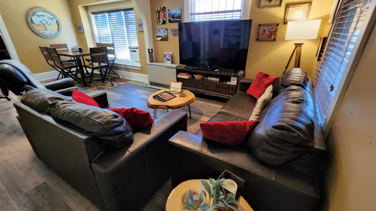 Photo of Livingroom in Deer Lodge