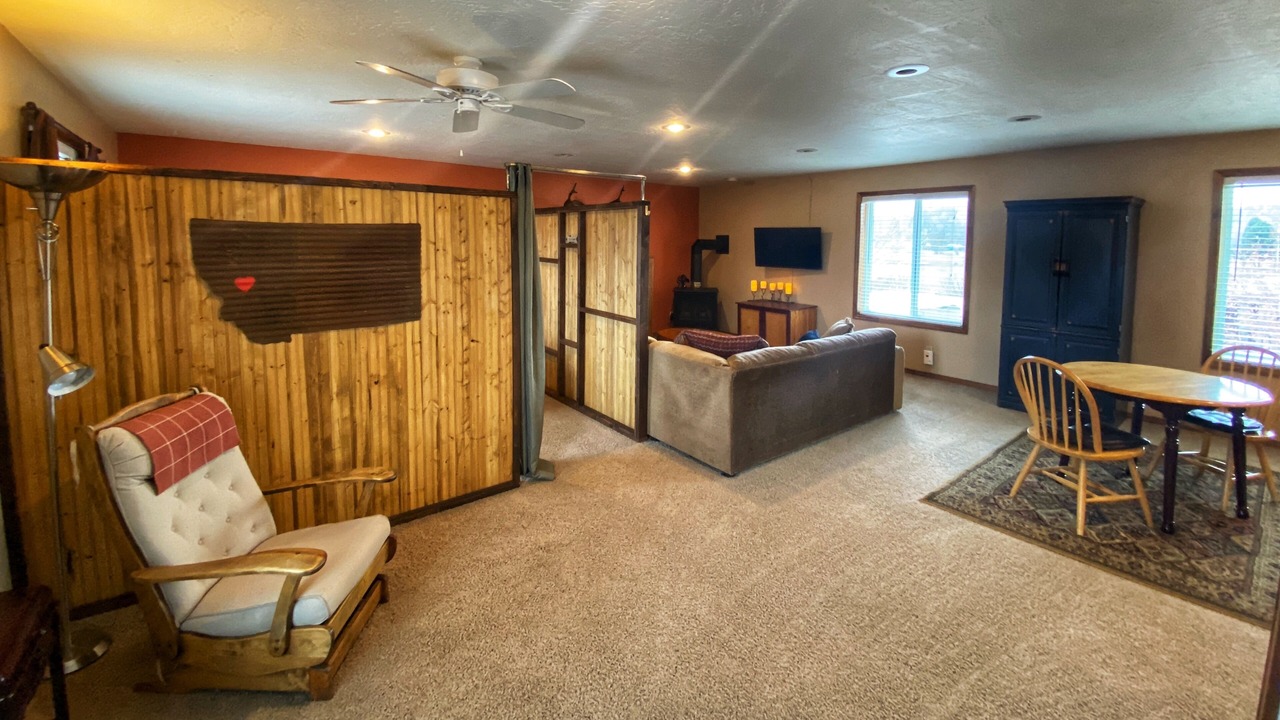 Photo of Livingroom in Orchard Homes