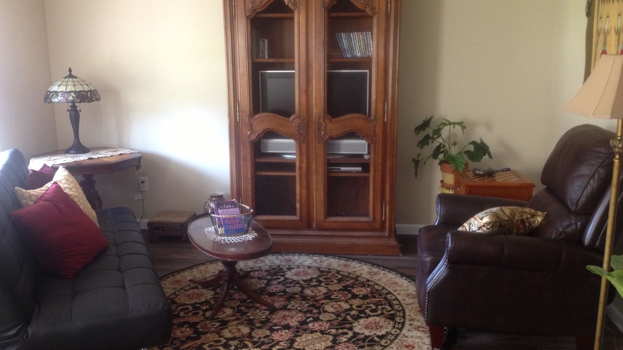 Photo of Livingroom in Franklin to the Fort