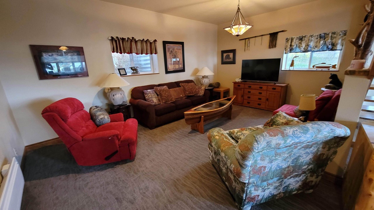 Photo of Livingroom in Babb
