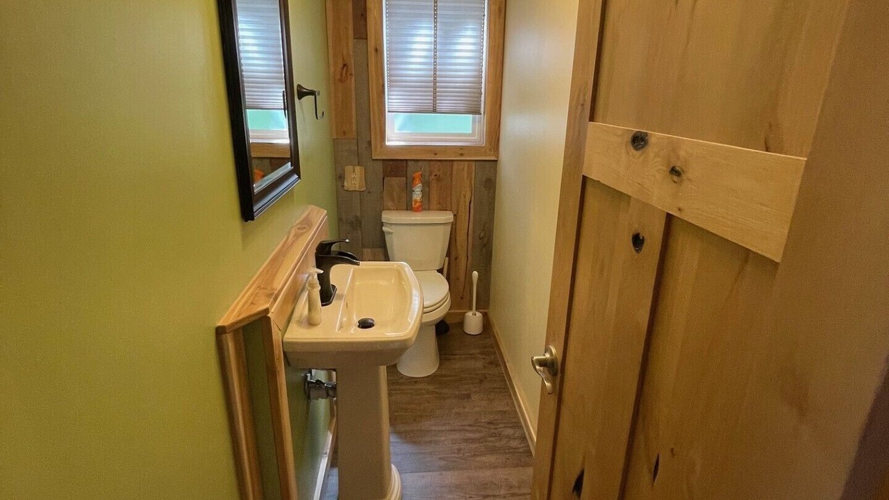 Photo of Bedroom in West Glacier