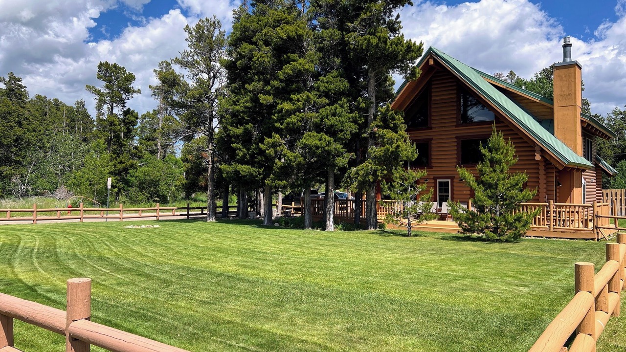 Photo of Outdoor in East Glacier Park Village