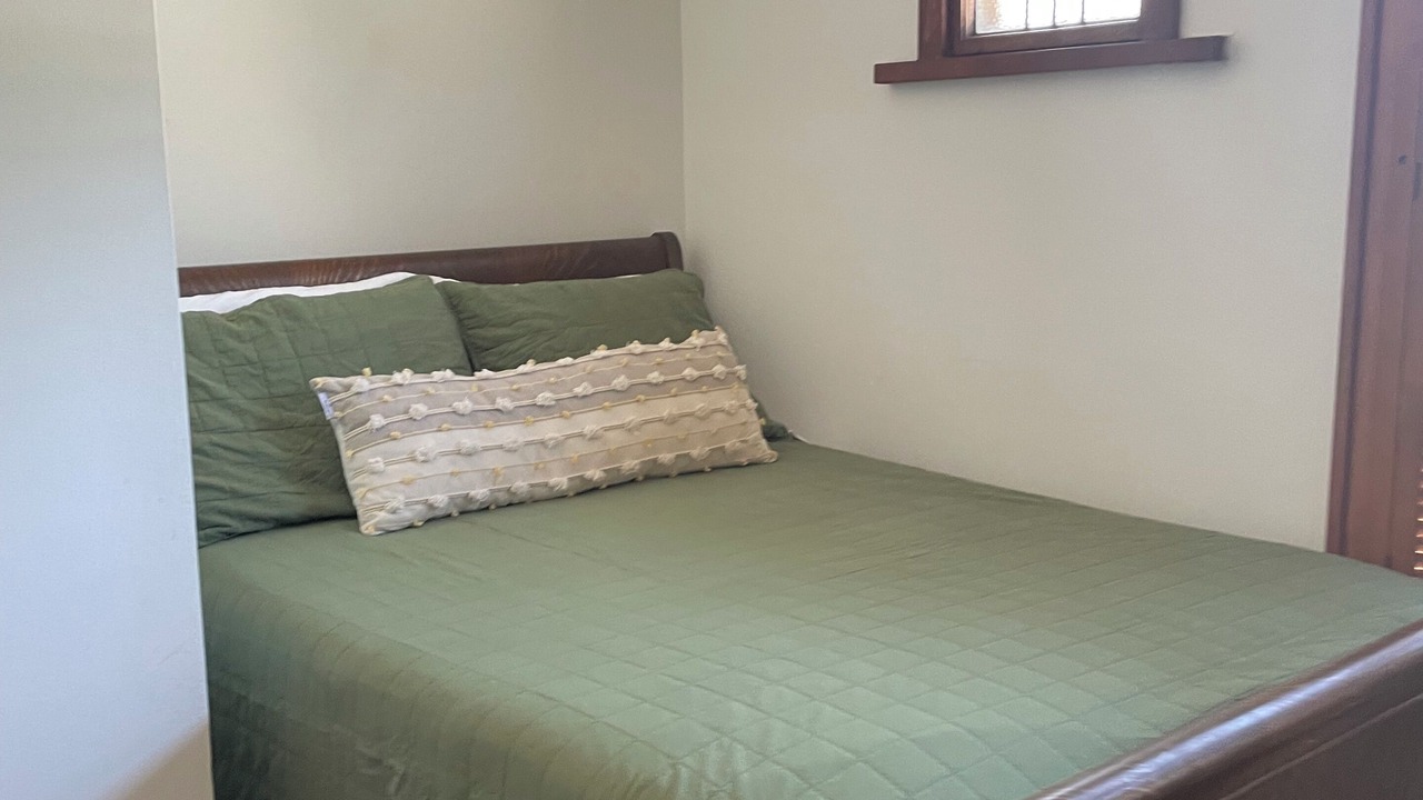 Photo of Bedroom in University District