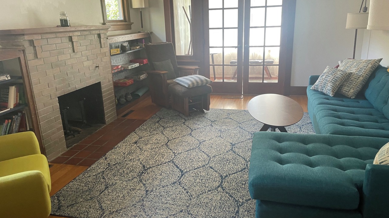 Photo of Livingroom in University District