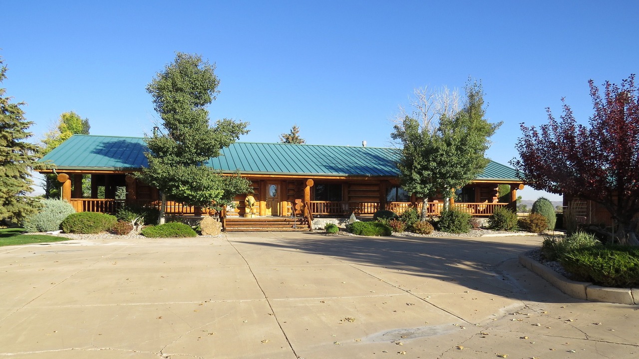 Photo of Others in Dillon