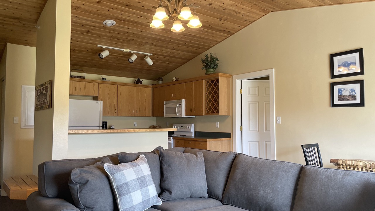 Photo of Livingroom in Big Sky