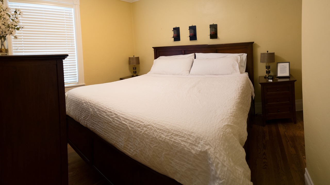 Photo of Bedroom in Riverfront
