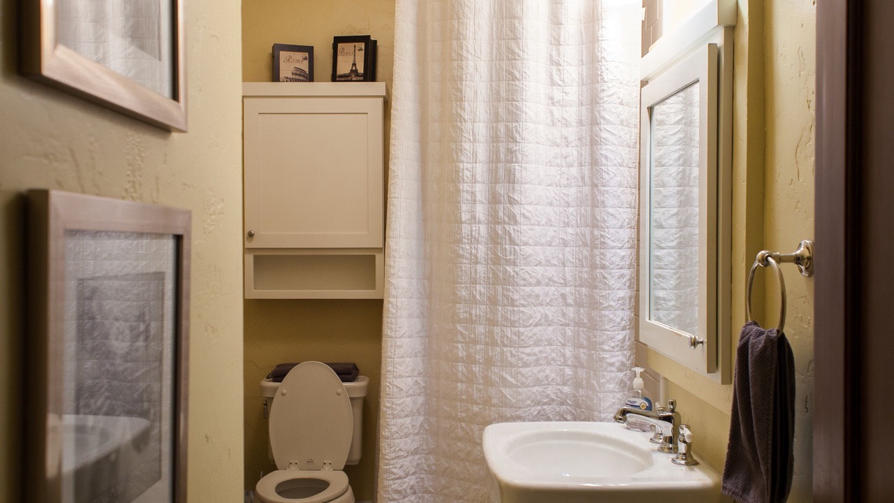 Photo of Bathroom in Riverfront
