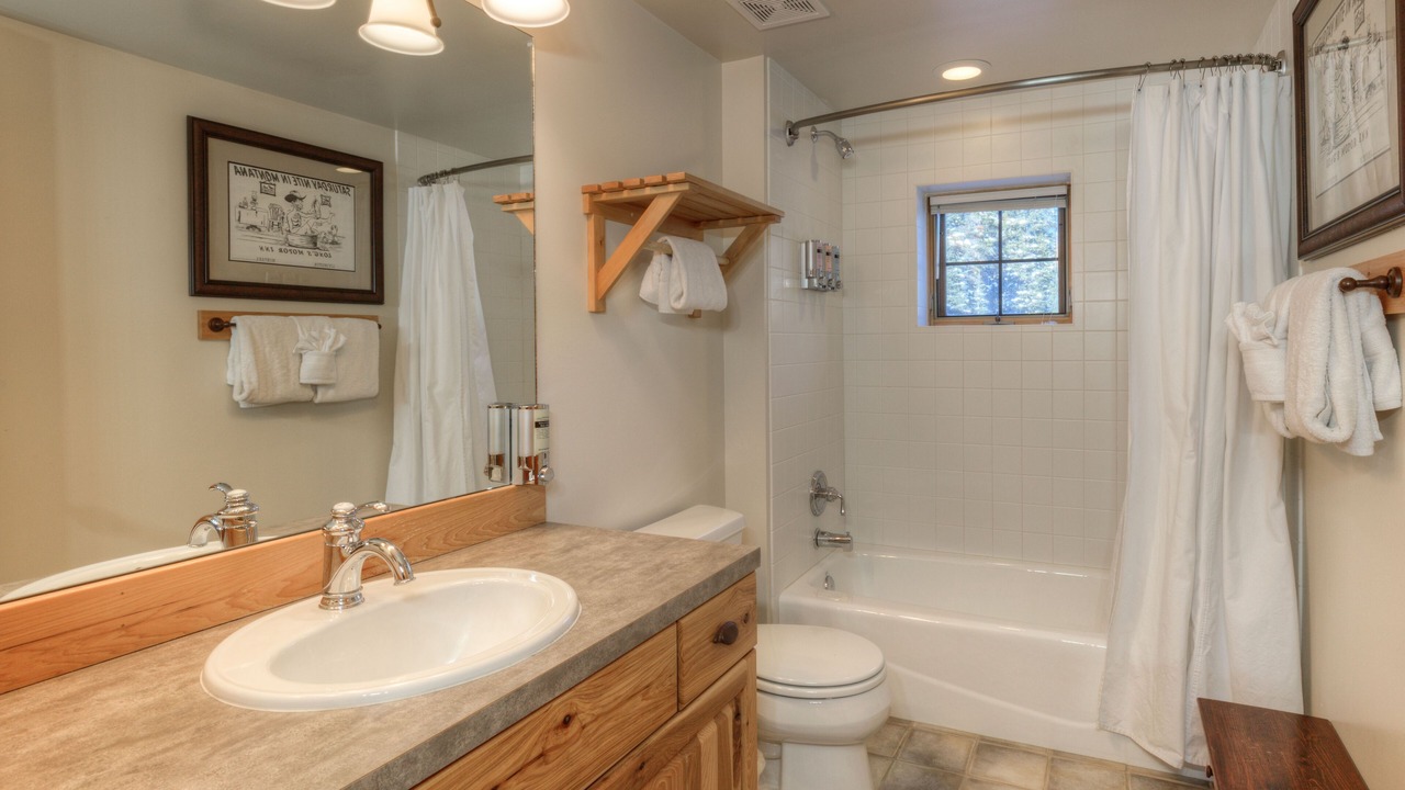 Photo of Bathroom in Powder Ridge