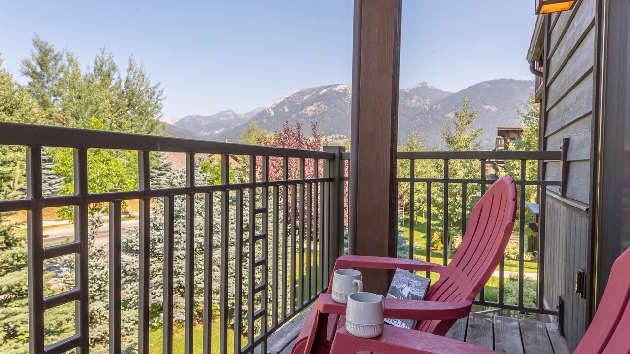 Photo of Patio Balcony in Big Sky