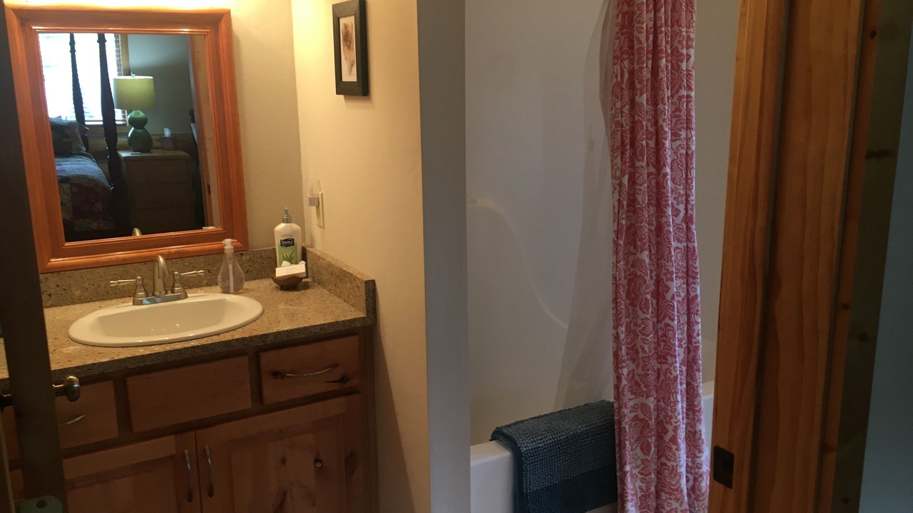 Photo of Bathroom in West Yellowstone
