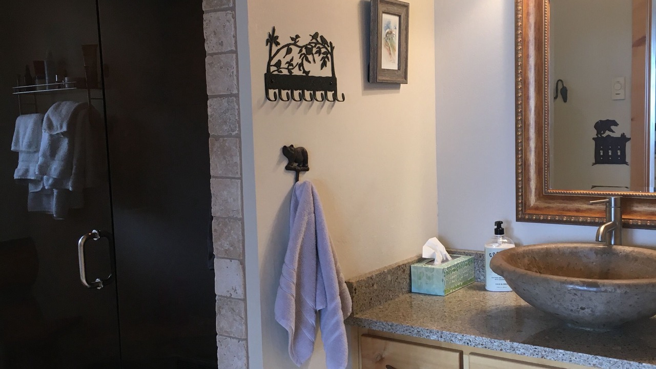 Photo of Bathroom in West Yellowstone