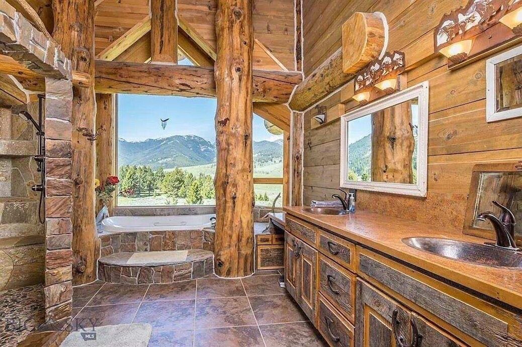 Photo of Bathroom in Gardiner