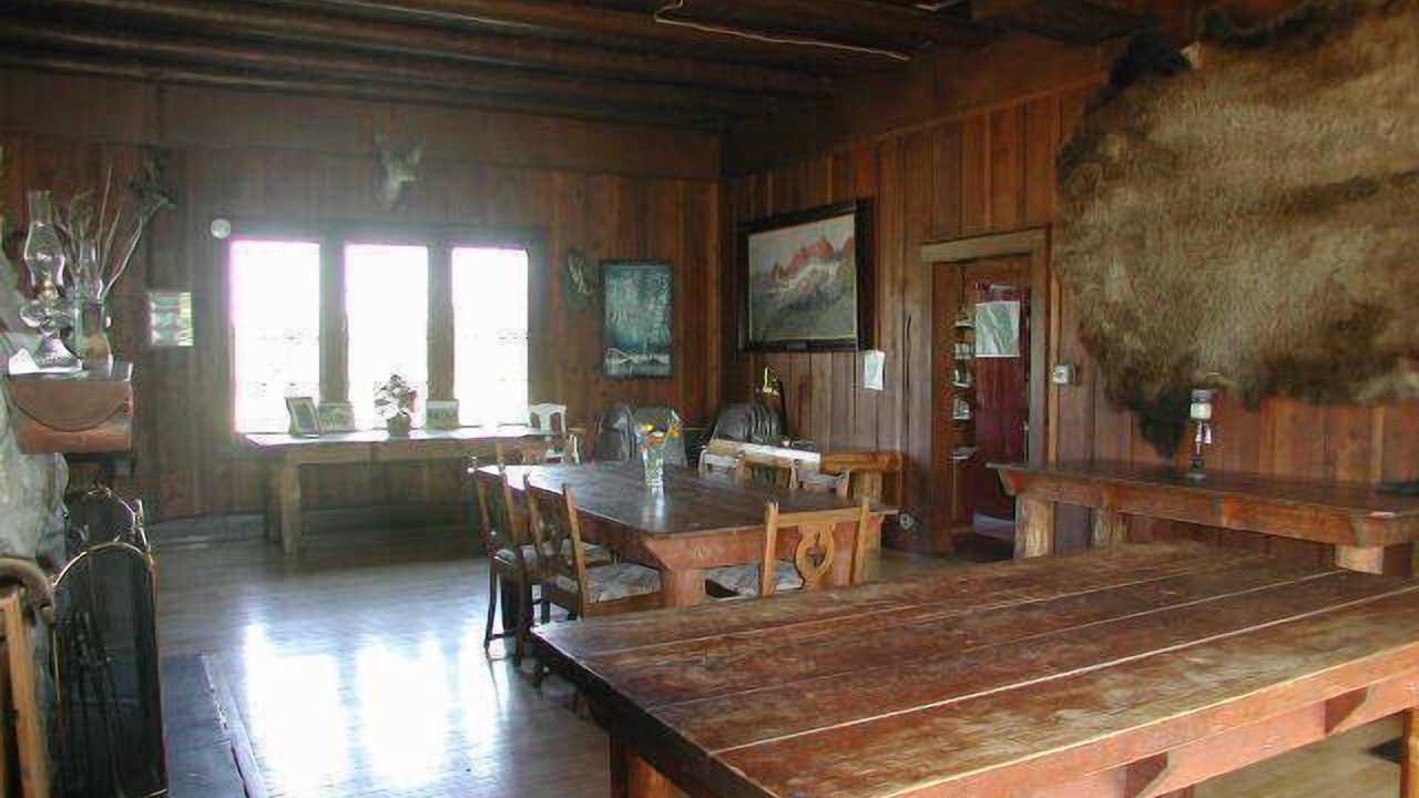 Photo of Bedroom in East Glacier Park