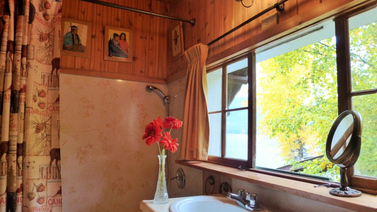 Photo of Bathroom in West Glacier
