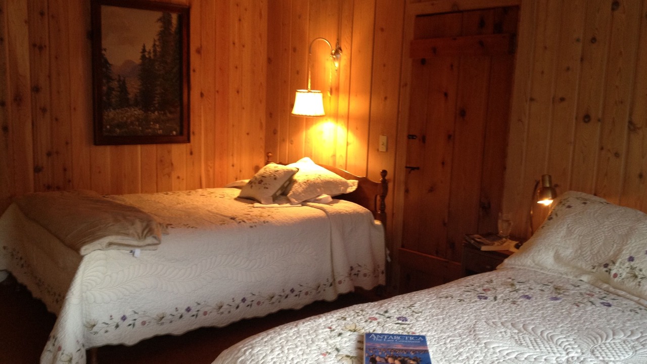 Photo of Bedroom in West Glacier