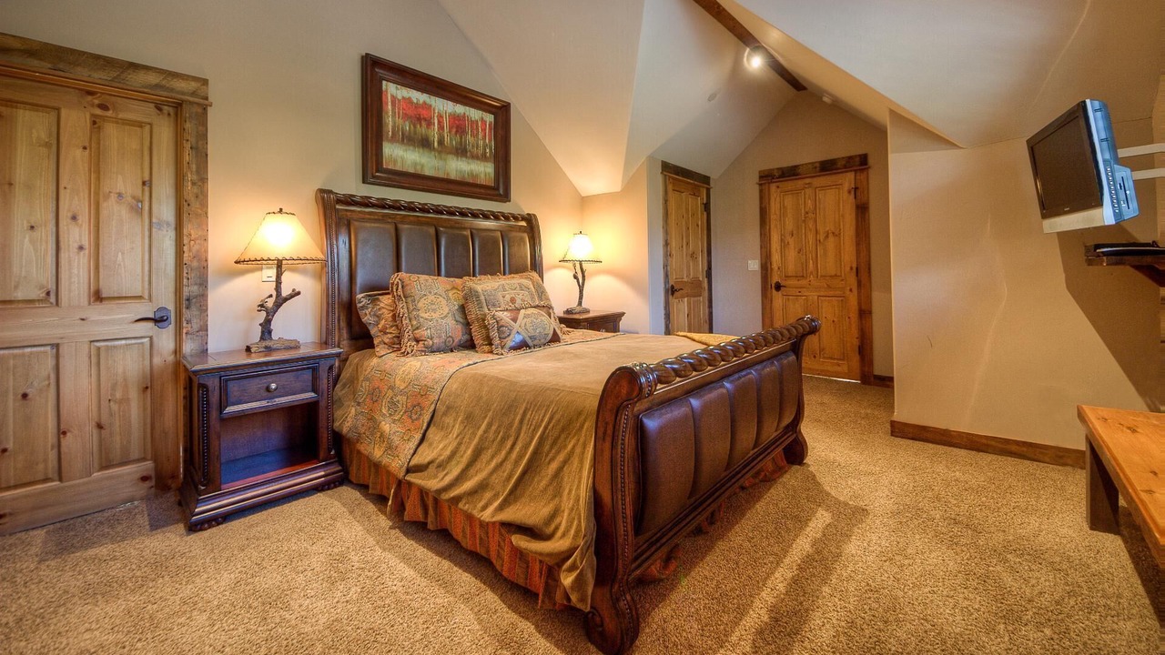 Photo of Bedroom in Antler Ridge