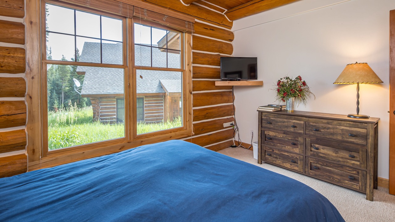 Photo of Bedroom in Powder Ridge