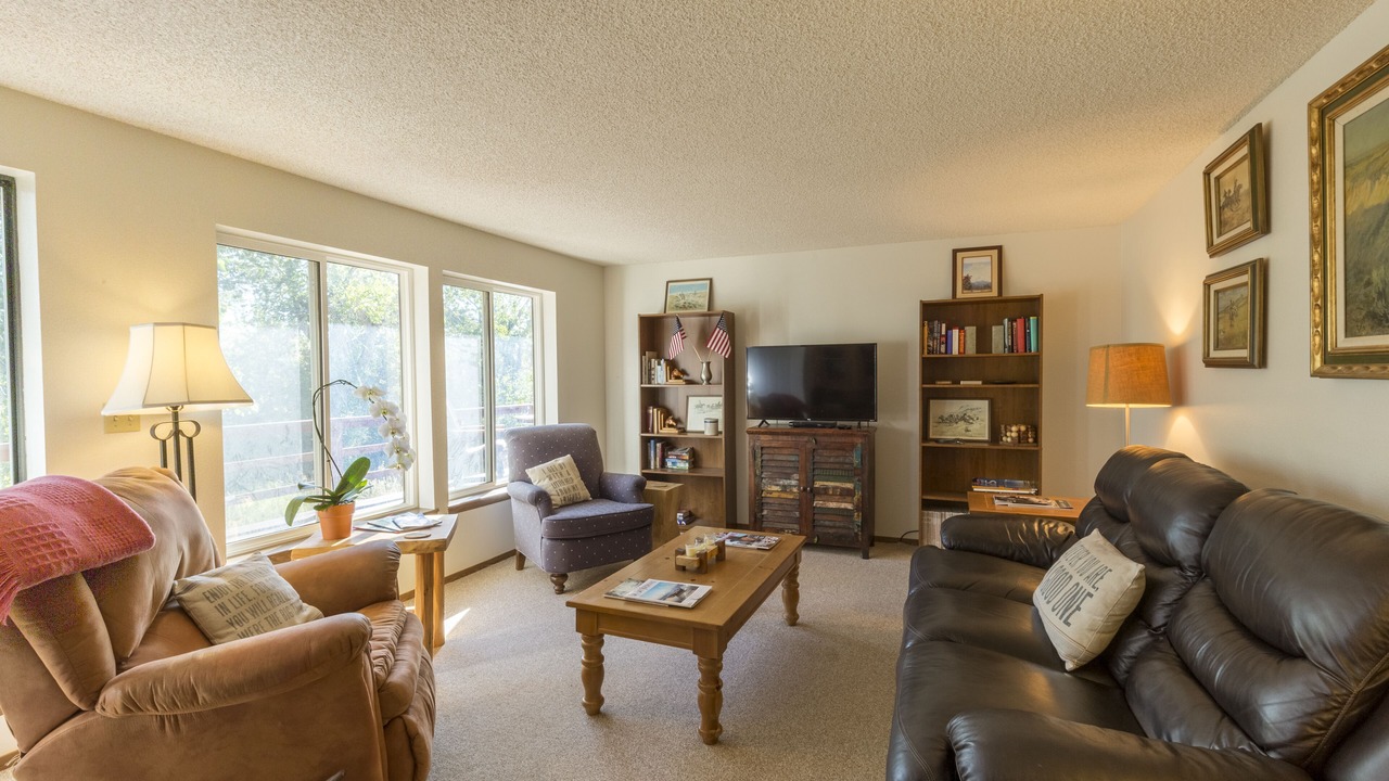 Photo of Livingroom in Cameron