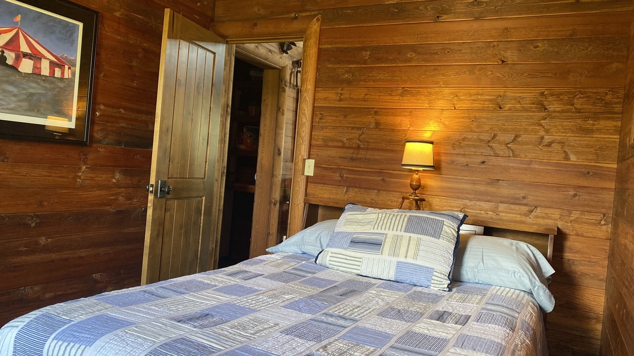Photo of Bedroom in Polson